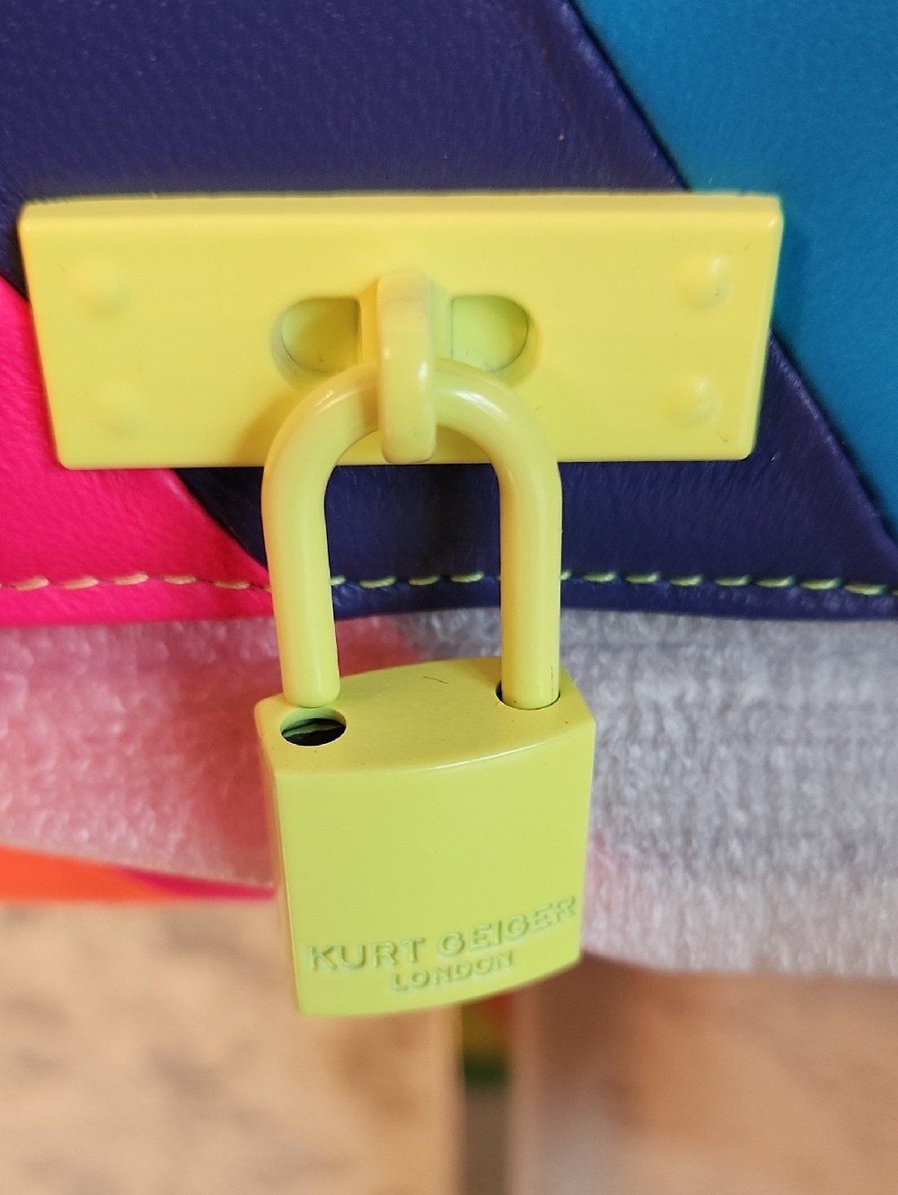 Kurt Geiger London Rainbow Colorblock Crossbody Bag Neon Chain Strap - Picture 3 of 6